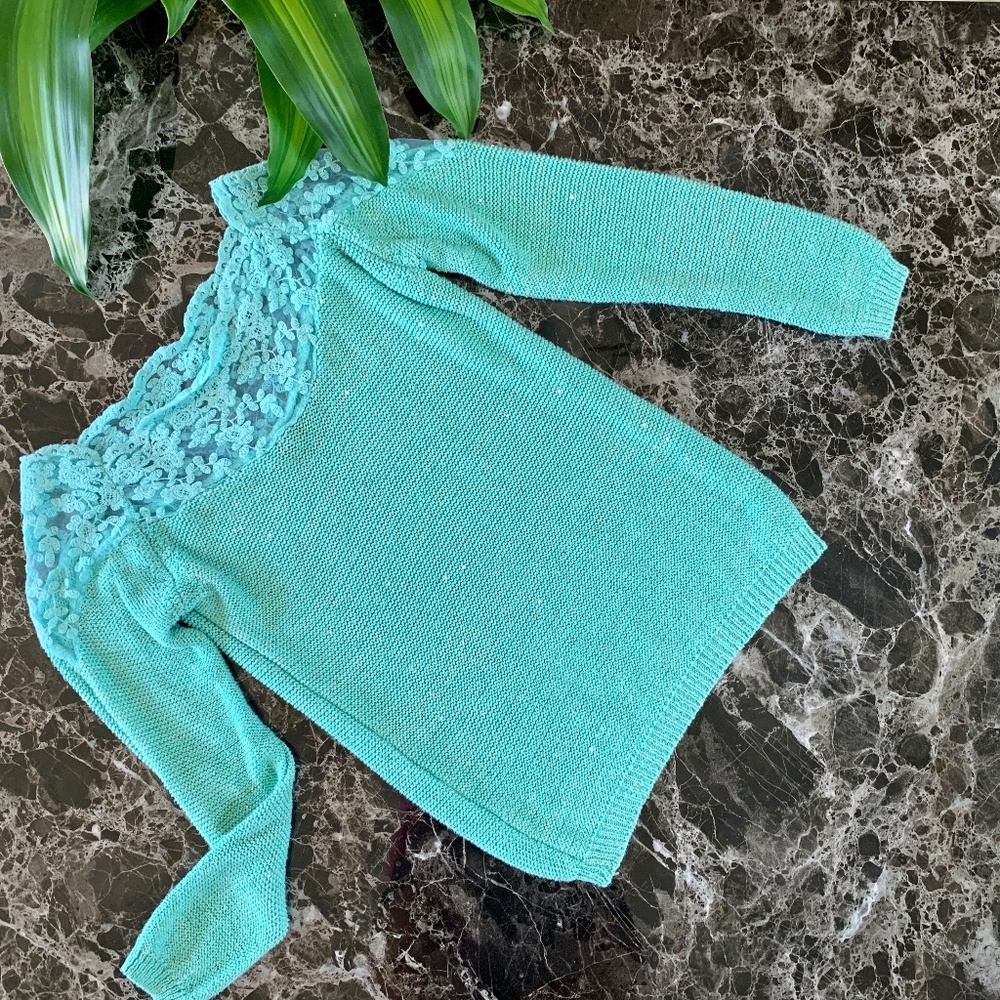 Cute Green Pullover/Sweater with Lace, S